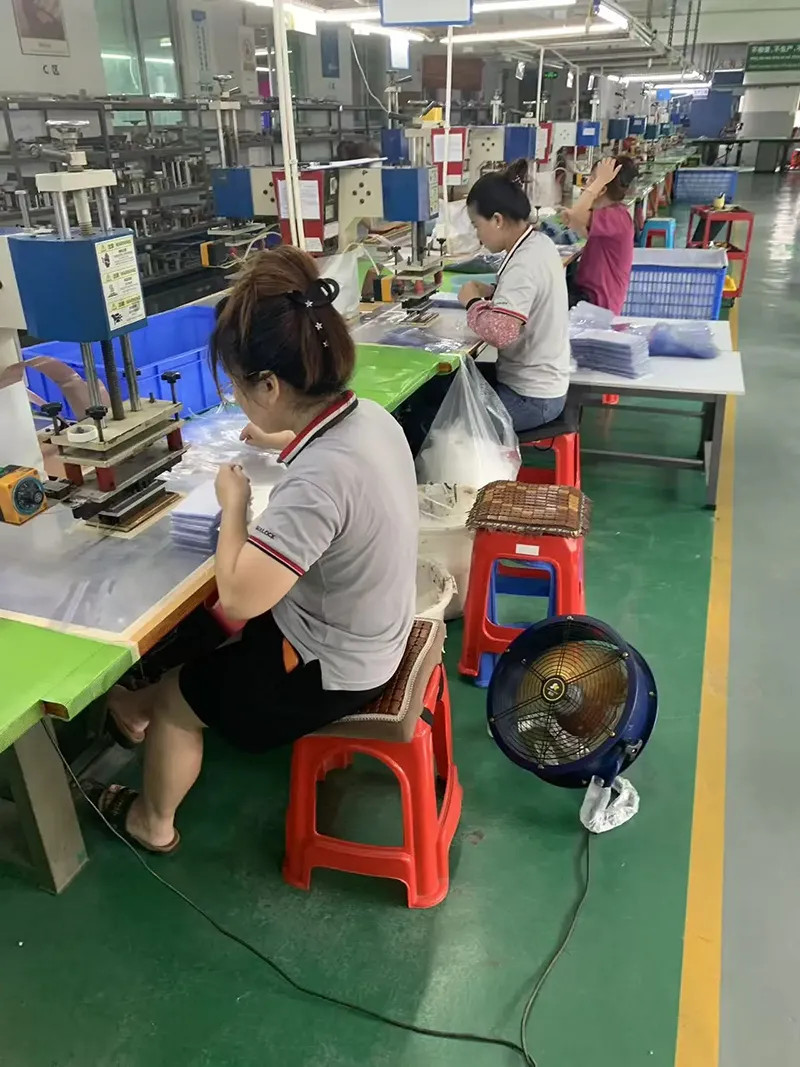 Kuru Torbanın En Sert Kısmının Kaynaklanması: Şeffaf Pencere